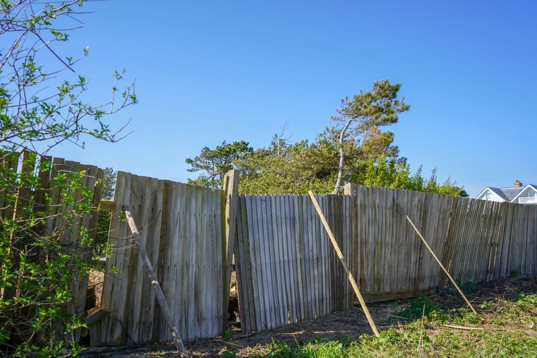 ​How to Fix a Fence Post using a Concrete Fence Repair Spur