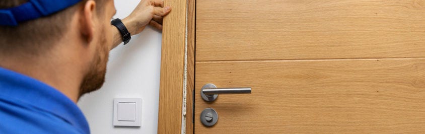 How To Fit A Door Architrave                   